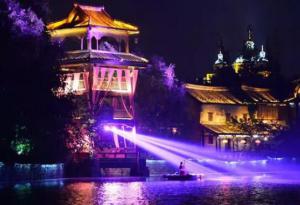 【重磅】今晚，國際光影藝術(shù)節(jié)點(diǎn)燈儀式在天鵝湖濕地公園舉行！