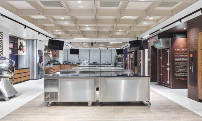 上海辦公室裝修公司工程部辦公區(qū) 上海辦公室裝修公司工程部辦公區(qū)