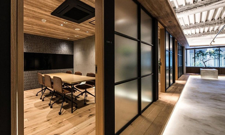 上海海派簡(jiǎn)約風(fēng)辦公室裝修設(shè)計(jì)的特點(diǎn)是什么？