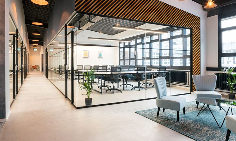 上海辦公室裝修公司相對于裝修隊有哪些優(yōu)勢和區(qū)別呢？