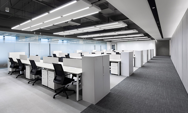 上海員工辦公區(qū)玻璃隔斷設(shè)計(jì)