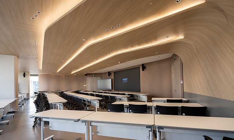 上海辦公室裝修方案選擇開(kāi)放式or半開(kāi)放式？