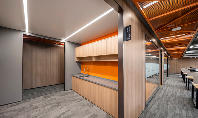 高級商務(wù)辦公室裝修要如何設(shè)計？