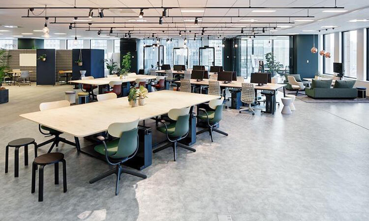 開(kāi)放式員工辦公區(qū)工位布局設(shè)計(jì)