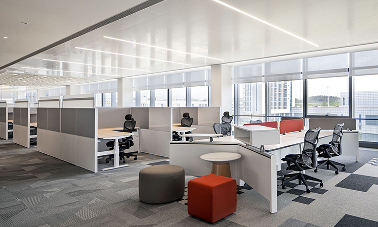 辦公室裝修設(shè)計(jì)中，如何創(chuàng)造一個(gè)更安靜、更高效的辦公室環(huán)境