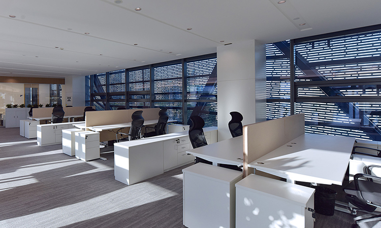 員工辦公區(qū)筒燈裝修設(shè)計(jì)