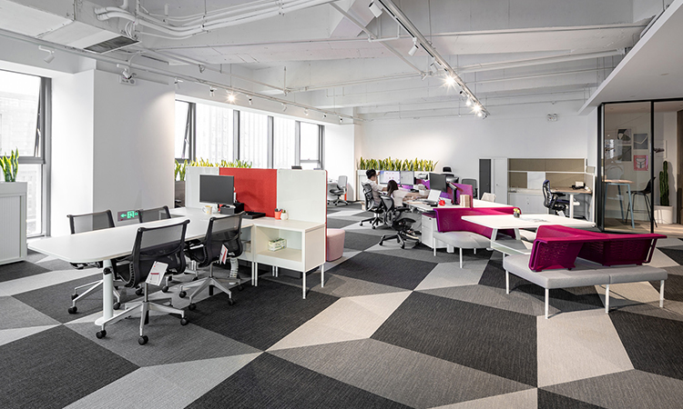 辦公室裝修如何設(shè)計(jì)布局辦公桌工位？