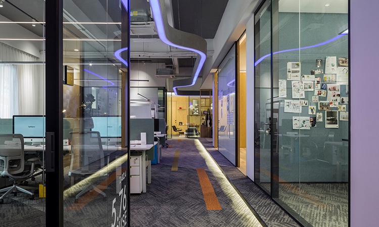 如何找上海市區(qū)辦公室裝修公司？