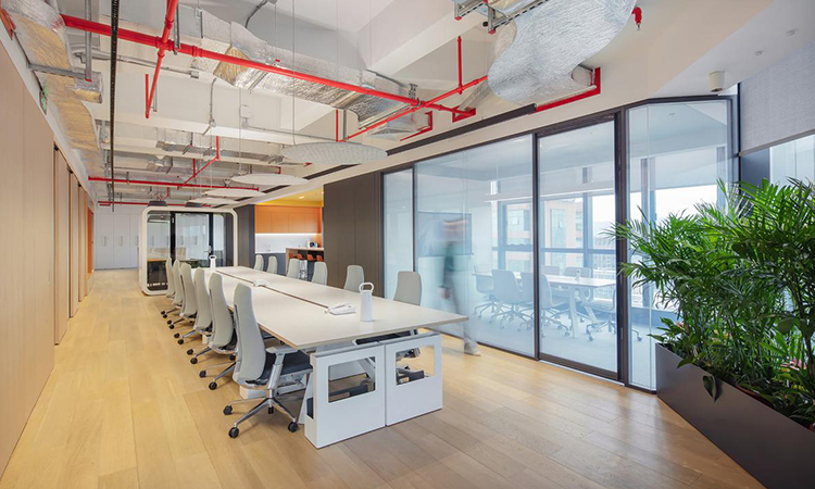 現(xiàn)代風(fēng)木地板辦公室