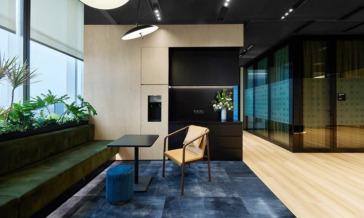 上海輕創(chuàng)業(yè)辦公室怎么裝修？